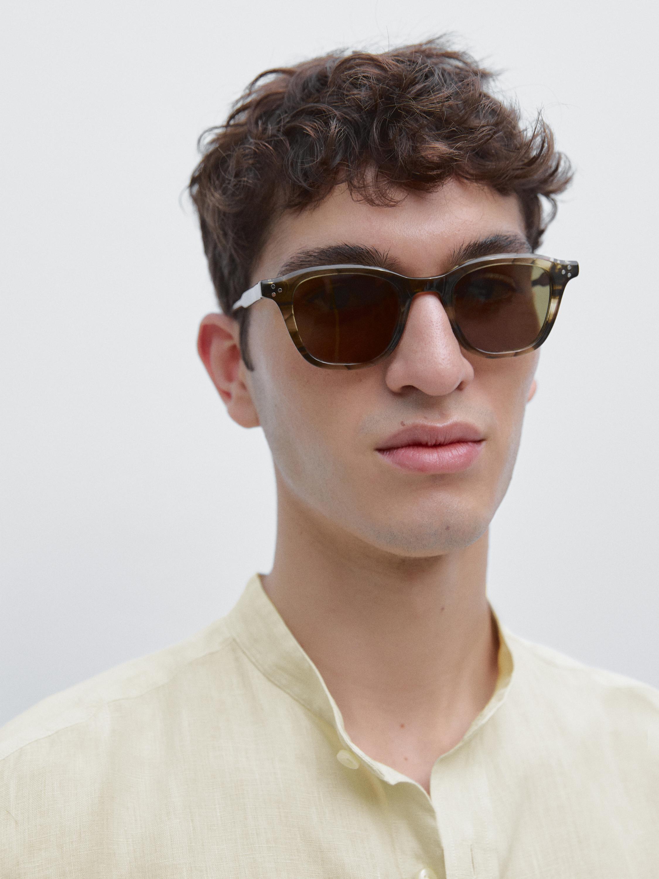 Slim fit stand collar shirt